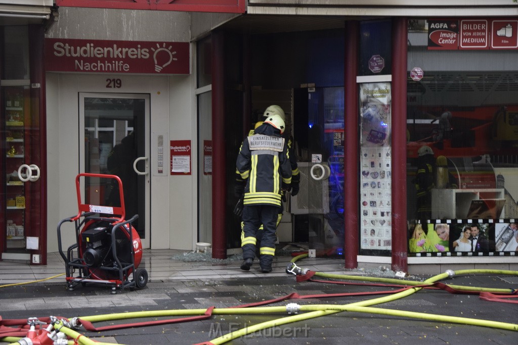 Feuer 2 Koeln Nippes Neusserstr P037.JPG - Miklos Laubert